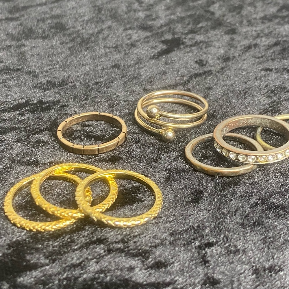 8 Costume Rings - Picture 8 of 11